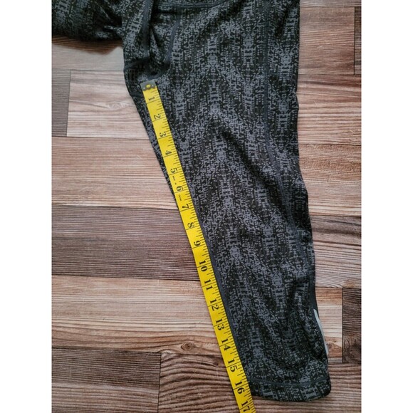 ATHLETA WOMENS SIZE XS BE FREE NICKERS CROPPED LEGGINGS PANTS EUC 983260 - Picture 3 of 9